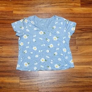 Grey Daisy Tee